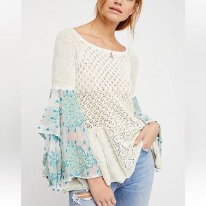 Free People Pointelle Breeze $168 Knit Boho Top Bell Sleeve Floral Sz M*Q22